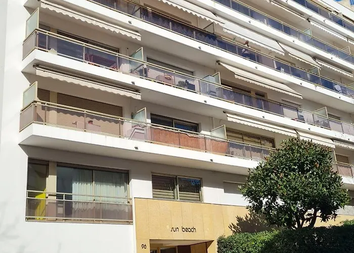 公寓 Sun-beach Avec Parking Et Jardin - 500m Des Plages De Juan Les Pins 昂蒂布