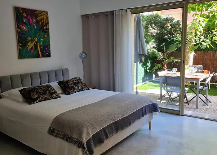 Sun-beach Avec Parking Et Jardin - 500m Des Plages De Juan Les Pins Апартаменты